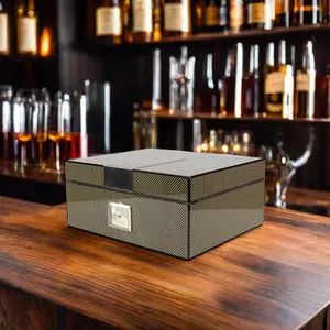 Cajas de cigarros de madera de cedro macizo de gama alta de lujo únicas caja de almacenamiento de gabinete de humidor de cigarros de madera con patrón personalizado y logotipo