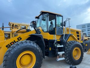 รถตักล้อยาง SDLG 956F มือสองสภาพดี ทนทาน เหมาะสำหรับงานขนย้ายวัสดุในลานเหมือง ผลิตในจีน - Product Image 2