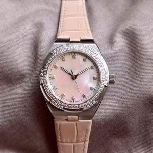 นาฬิกากันน้ำใหม่ คริสตัลแซฟไฟร์ โครโนกราฟ สไตล์โบราณ เรียบง่าย แฟชั่น กีฬา ธุรกิจ ลายการ์ตูน ตัวชี้โลหะผสม ขนาดใหญ่ สายสแตนเลส - Product Image 4