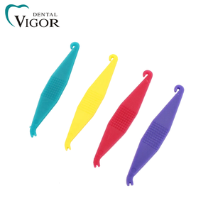 <span class=keywords><strong>Appareil</strong></span> orthodontique <span class=keywords><strong>dentaire</strong></span> jetable en plastique coloré avec crochet <span class=keywords><strong>pour</strong></span> élastiques et attaches - Product Image 2