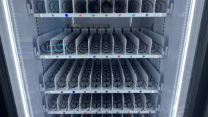 Máquina Expendedora de Aperitivos y Bebidas con Pantalla Táctil de 21.5 Pulgadas, Versión Offline y Online, Libremente Intercambiable por Combo Europeo - Product Image 4