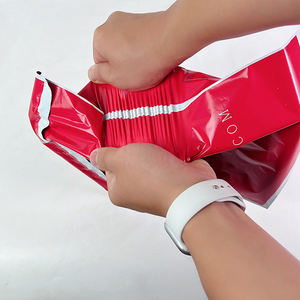 100 MOQ, индивидуальная печать, водонепроницаемые красные полиэтиленовые пакеты для экспресс-доставки посылок - Product Image 5