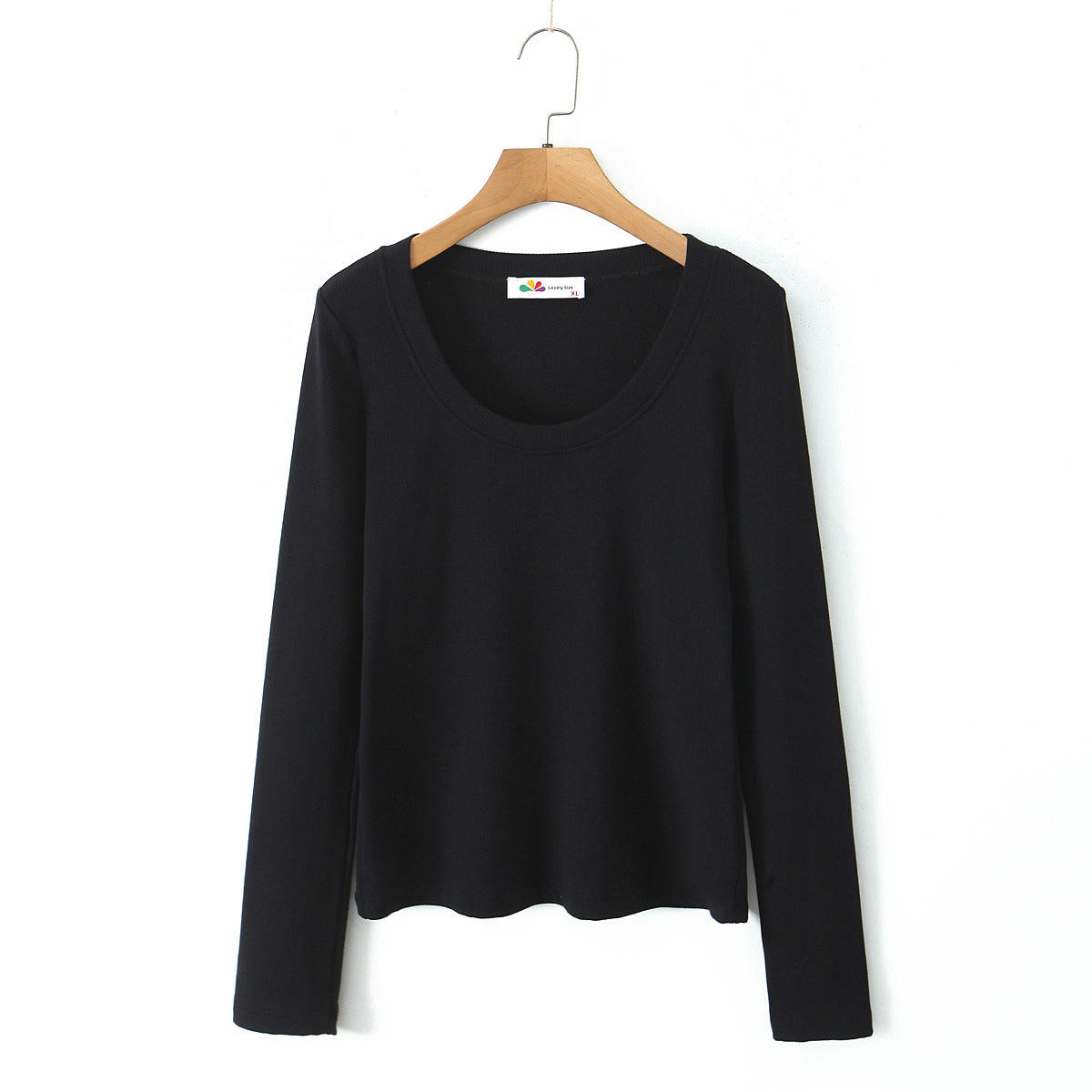 Couche intérieure noire à col en U