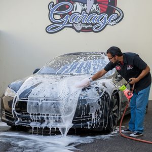 chemicalguys Jabón Suds II para lavado de autos con espuma (Funciona con cañones de espuma, pistolas de espuma o lavados con cubo), 16 oz., Aroma a cereza - Product Image 3