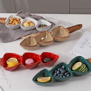 Nouveau design occidental Bol à croustilles et à trempettes en céramique à 3 compartiments divisés - Product Image 3