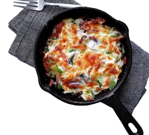 Petite poêle à fond plat en <span class=keywords><strong>fonte</strong></span> ensemble de 3/4/5 pièces poêle à omelette domestique à l'<span class=keywords><strong>ancienne</strong></span> couvercle de marmite à gaz et à induction - Product Image 5