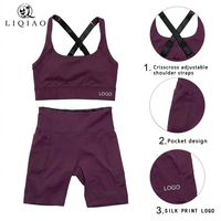 Ensemble de yoga deux pièces pour femme : Haut à bretelles croisées réglables et short cycliste taille haute avec poches, séchage rapide, tenue de sport