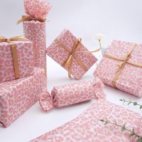 Papier de soie multicolore 50*70cm 17gsm, style Noël populaire, service OEM, écologique, pour emballage cadeau et vêtements