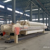 Machine a Moudre Le Manioc Eplucheuse, Rape, Presse a Déshydrater Dans La Chaine De Transformation D'attiéké Sur La Cote D'Ivost