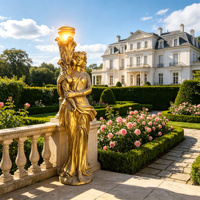 Lampe-statue personnalisée en laiton, motif déesse, coloration à la chaleur, style antique traditionnel, détails martelés à la main, pour villas et hôtels
