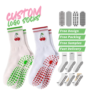 Ontwerp borduurlogo antislip yogasocken op maat dames workout pilates sokken antislip crew pilates grip sokken - Product Image 1