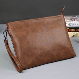 Borsa Clutch da Uomo in Stile Vintage Inglese con Design Goffrato, Borsa a Busta per Documenti in Pelle Crazy Horse Color Caffè - Product Image 4