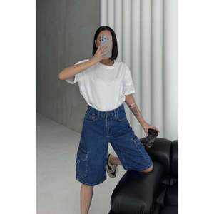 Shorts cargo en jean pour femme Sloane, longueur mi-longue, délavage foncé, 100% coton, style simple - Product Image 5