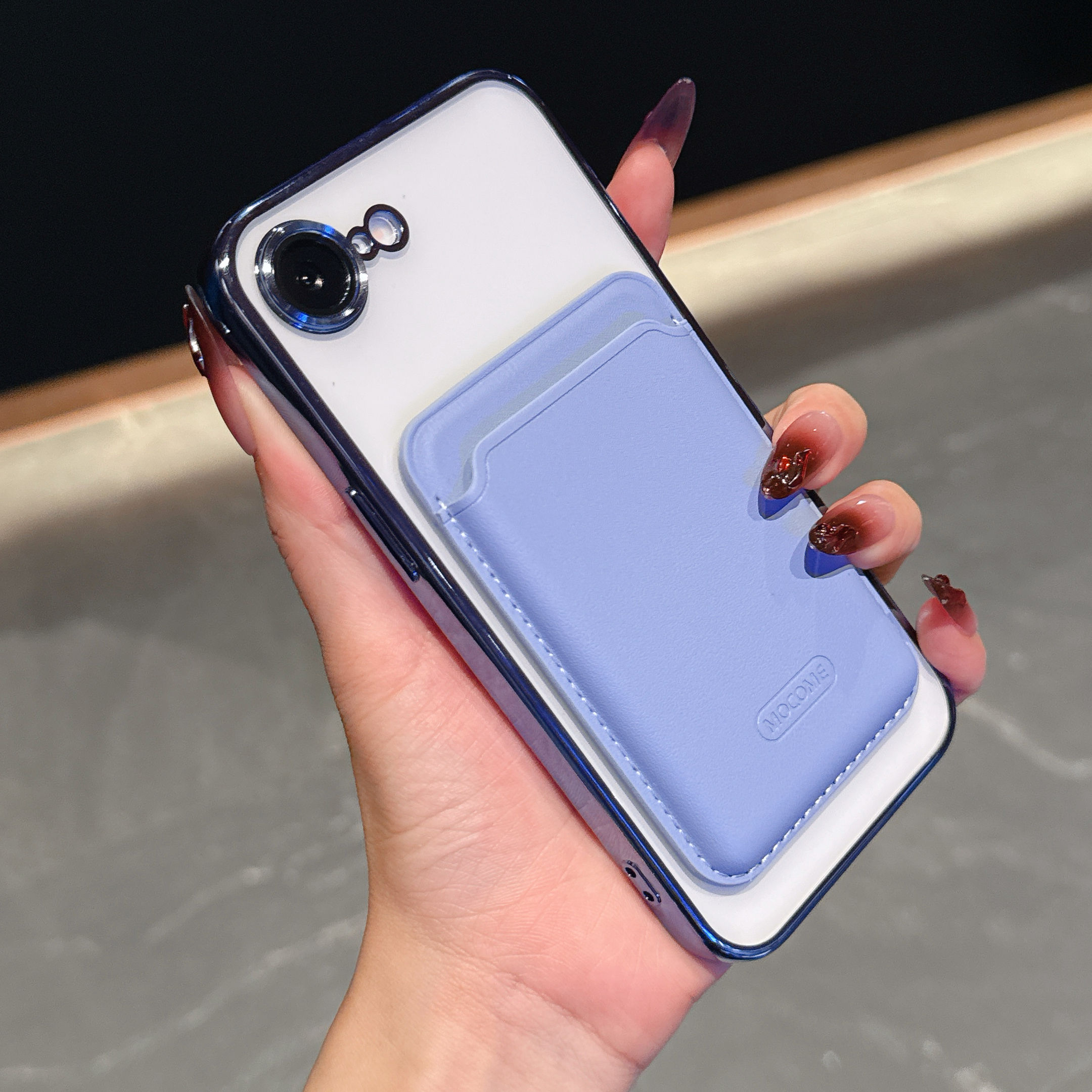 Bleu de sommet lointain