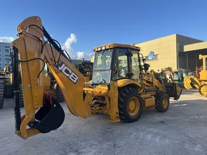 รถตักล้อยาง JCB 3CX รุ่นใหม่ล่าสุด รถตักแบคโฮอเนกประสงค์ ขับเคลื่อน 4 ล้อ แขนตักแบบยืดหดได้ เครื่องยนต์ดีเซลแม็กซ์ของแท้จาก JCB สำหรับทุกสภาพพื้นผิว - Product Image 4