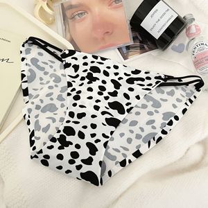 En gros 2024 Haute Qualité Respirant Mignon Seamlees Mince Sexy Femmes Fille Culottes Sous-Vêtements - Product Image 5