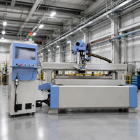 Machine à bois CNC professionnelle 1325 pour le traitement des portes d'armoires de cuisine, des panneaux de placards et des panneaux MDF