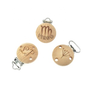 Clip personalizado para chupete de bebé, Clip de madera para chupete con logotipo grabado - Product Image 2
