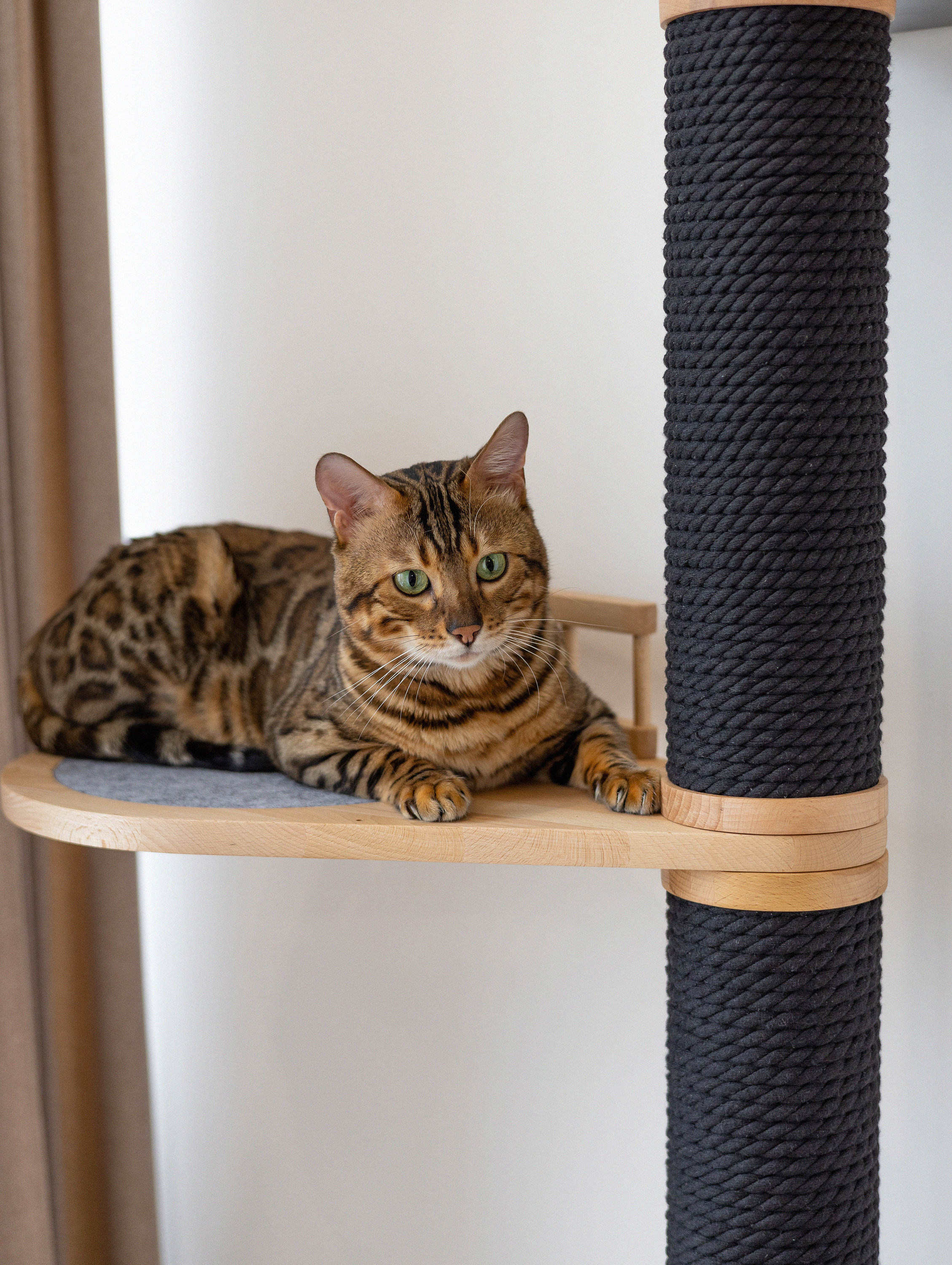 Wood Cat Tower Adjustable, Sustainable Cat Scratching Post