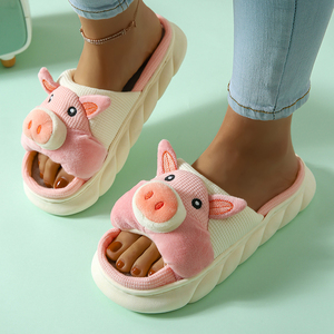 Pantoufles en lin pour femmes à imprimé animalier avec motif cochon mignon, logo personnalisé, antidérapantes, douces et confortables pour l'hiver et l'été - Product Image 2