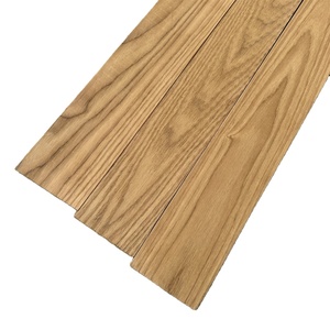 Plancher en bois <span class=keywords><strong>thermo</strong></span>-modifié de frêne moderne de haute qualité pour usage extérieur en parc, nœuds <span class=keywords><strong>thermo</strong></span>-traités, brun naturel, épaisseur 20 mm - Product Image 1