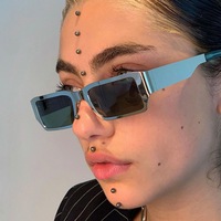 Lunettes de soleil rectangulaires tendance 2025 – Montures vintage haut de gamme de marque pour femme