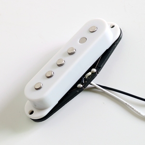 Donlis 1set Alnico 2 Magnet Single Coil Pickup pour <span class=keywords><strong>guitare</strong></span> SSS ST Couleur blanche pour <span class=keywords><strong>magasin</strong></span> <span class=keywords><strong>de</strong></span> gros en ligne - Product Image 2