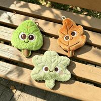 Porte-clés en peluche mignon en forme de feuille d'érable et de sycomore, poupée en peluche de dessin animé, pendentif de sac, vente en gros