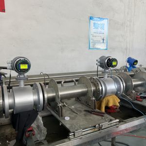 0.2%/ 0.5% フランジ接続海水流量計Medidor De Flujo電磁流量計正確に測定 - Product Image 2