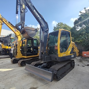 Excavatrice Volvo EC55D de 5,5 tonnes avec godet de 0,275 m³ de capacité, modèle d'excavatrice mini sur chenilles Volvo EC55D d'occasion - Product Image 2