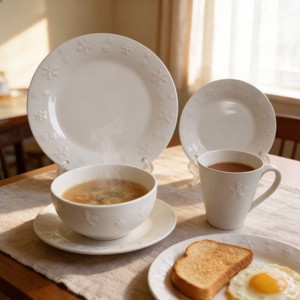 Service de table en céramique blanche Harvit, 16 pièces, en grès, design contemporain en relief, assiettes et tasses pour fêtes, vente en gros - Product Image 3