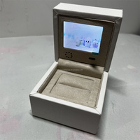 Caja de Anillo Inteligente de Lujo con Pantalla LCD de 2.4 Pulgadas y Logotipo Personalizado para Empaque de Joyería, Regalo de Boda, Compromiso o Propuesta de Matrimonio