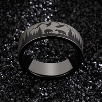Poya cincin pernikahan unik pria, cincin Tungsten karbida hitam ukiran pohon beruang hutan untuk berburu