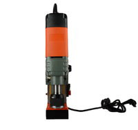 Perceuse magnétique portable 7800E: équipement de forage mobile et flexible pour la construction sur site de navires et de ponts.