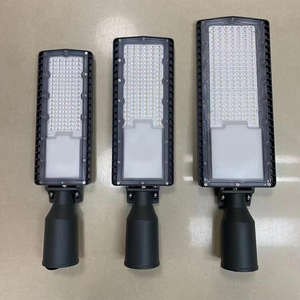 ไฟถนนโซลาร์เซลล์แบบรวมในตัว รุ่นซิลเวอร์ดีลักซ์ กันน้ำ พร้อมเซ็นเซอร์ตรวจจับความเคลื่อนไหว สำหรับใช้งานกลางแจ้งในพื้นที่ชนบทและลานบ้าน - Product Image 3