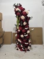 Arche de mariage H535 en fer avec roses artificielles en soie blanches et delphiniums, hauteur 2,3 m