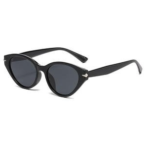 Gafas de Sol Polarizadas Estilo Ojo de Gato Hechas a Medida para Mujer, Protección UV400, Lentes TAC, Marco Negro Brillante, Estilo Instagram KS 3859 - Product Image 1