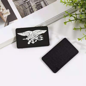 最佳价格定制批发3d聚氯乙烯贴片标志软聚氯乙烯橡胶贴片帽子牛仔裤顶级配件质量 - Product Image 4