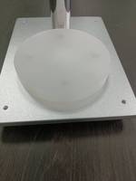 Machine à sertir multifonctionnelle pour le pressage de pompes en plastique et en aluminium pour le capsulage de bouteilles de parfum-pour le sertissage et le scellage