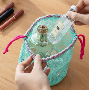 Uygun seyahat bakım çantası moda stil İpli örgü saklama çantası su geçirmez özelliği - Product Image 4