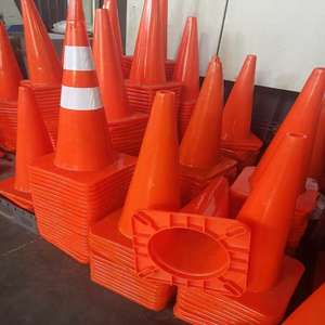 Cône de signalisation en PVC réfléchissant avec lumière stable résistant aux intempéries pour les urgences routières - Product Image 2