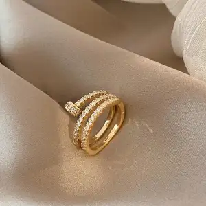 Bagues de styliste inspiré de la célèbre marque, accessoires pour femmes, clou en zircon doré, taille libre réglable