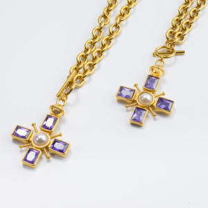 Collar con Colgante de Cruz de Acero Inoxidable Chapado en Oro de 18K de Lujo Vintage con Cadena de Eslabones de Circonita - Joyería de Fiesta con Cierre OT - Product Image 4