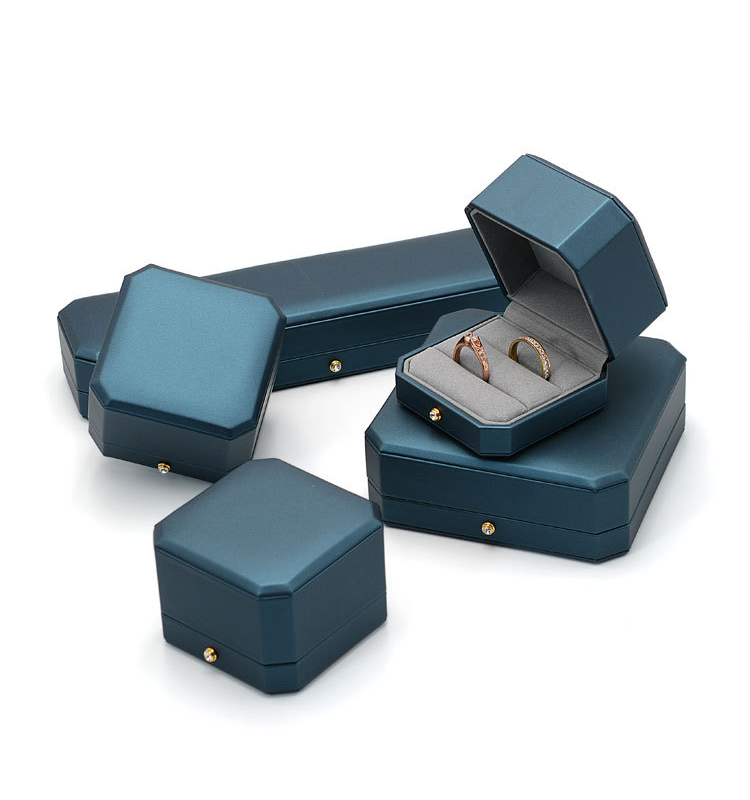 นกยูงสีฟ้า