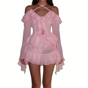 ชุดเซ็ต 2 ชิ้นสำหรับผู้หญิง เสื้อครอปคอ halter แบบเปิดไหล่แต่งระบาย & กระโปรงสั้น แฟชั่น - Product Image 1