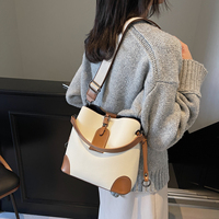 Sac à Bandoulière Femme de Caractère en Cuir Personnalisé, Sac Messager de Luxe Haute Qualité, Marque Tendance et Très Vendue