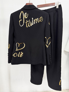 Ensemble <span class=keywords><strong>tailleur</strong></span> de luxe <span class=keywords><strong>blanc</strong></span> Vespera pour <span class=keywords><strong>femme</strong></span> – Blazer et <span class=keywords><strong>pantalon</strong></span> élégants pour le bureau et les occasions formelles – Spandex/Polyester - Product Image 4