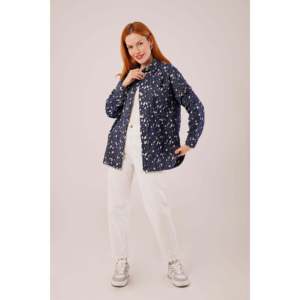 Camisa de Mezclilla Azul con Aspecto Desgastado para Mujer, Marca Lustrin, Blusa de Manga Larga con Botones, Mezcla de Algodón, para Uso Casual, Venta al Por Mayor - Product Image 2