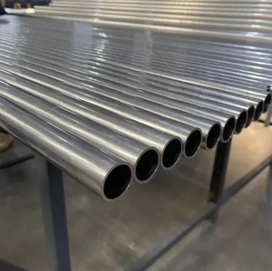 Tuberías de acero inoxidable sin costura: interior suave, flujo de baja fricción para agua potable y transferencia de fluidos industriales - Product Image 3