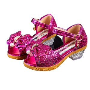 รองเท้าแตะเด็กผู้หญิงแบบสวมใส่สบายสำหรับฤดูร้อน ประดับกลิตเตอร์วิบวับ ดีไซน์เจ้าหญิง พื้นนุ่ม พร้อมโบว์ - Product Image 1